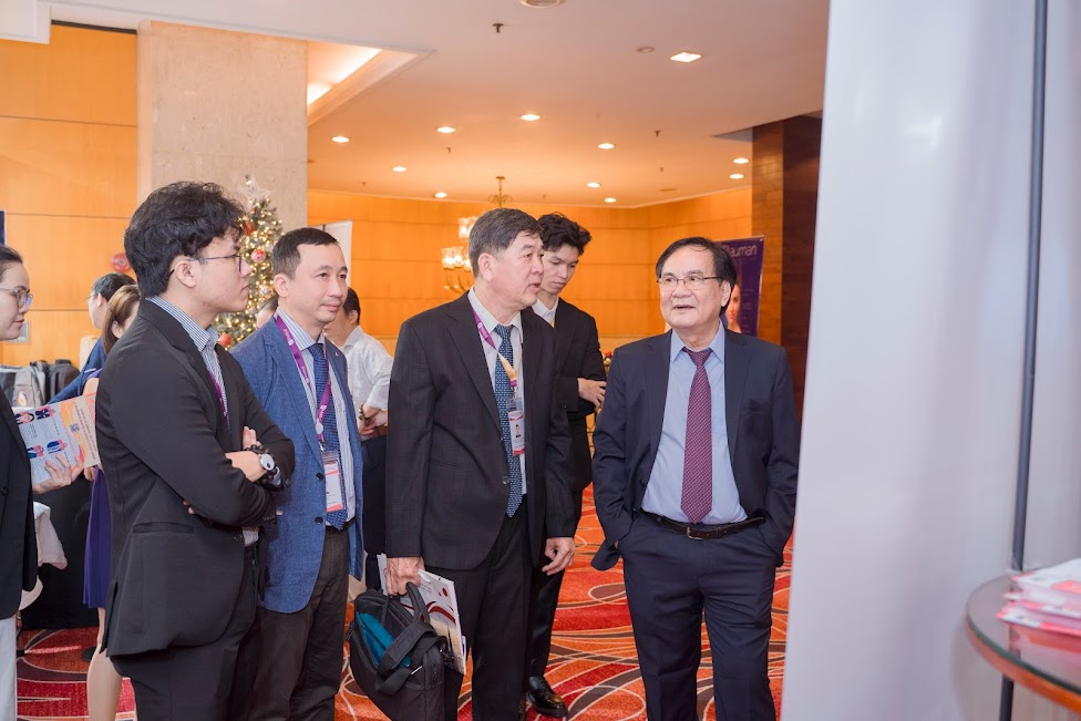 Bệnh Viện Emcas Báo Cáo Tại Hội Nghị Khoa Học Quốc Tế Thường Niên Vsaps Lần Thứ 8