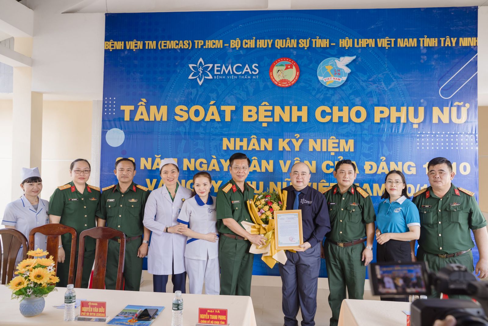 Khám tầm soát bệnh cho phụ nữ lực lượng vũ trang và Hội Liên hiệp phụ nữ tỉnh Tây Ninh