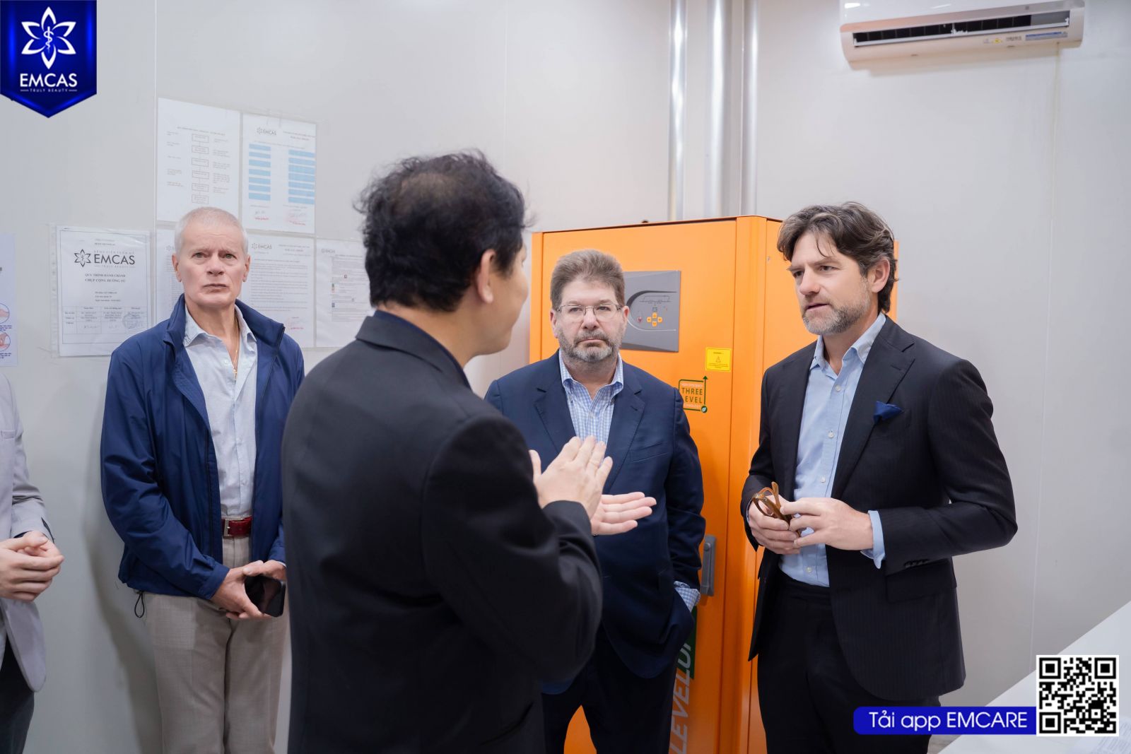 Bệnh Viện Thẩm Mỹ EMCAS chào đón các Báo cáo viên quốc tế đến thăm sau Hội nghị Khoa học PARS 2025