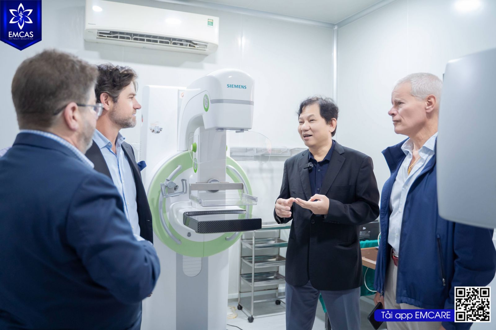 Bệnh Viện Thẩm Mỹ EMCAS chào đón các Báo cáo viên quốc tế đến thăm sau Hội nghị Khoa học PARS 2025