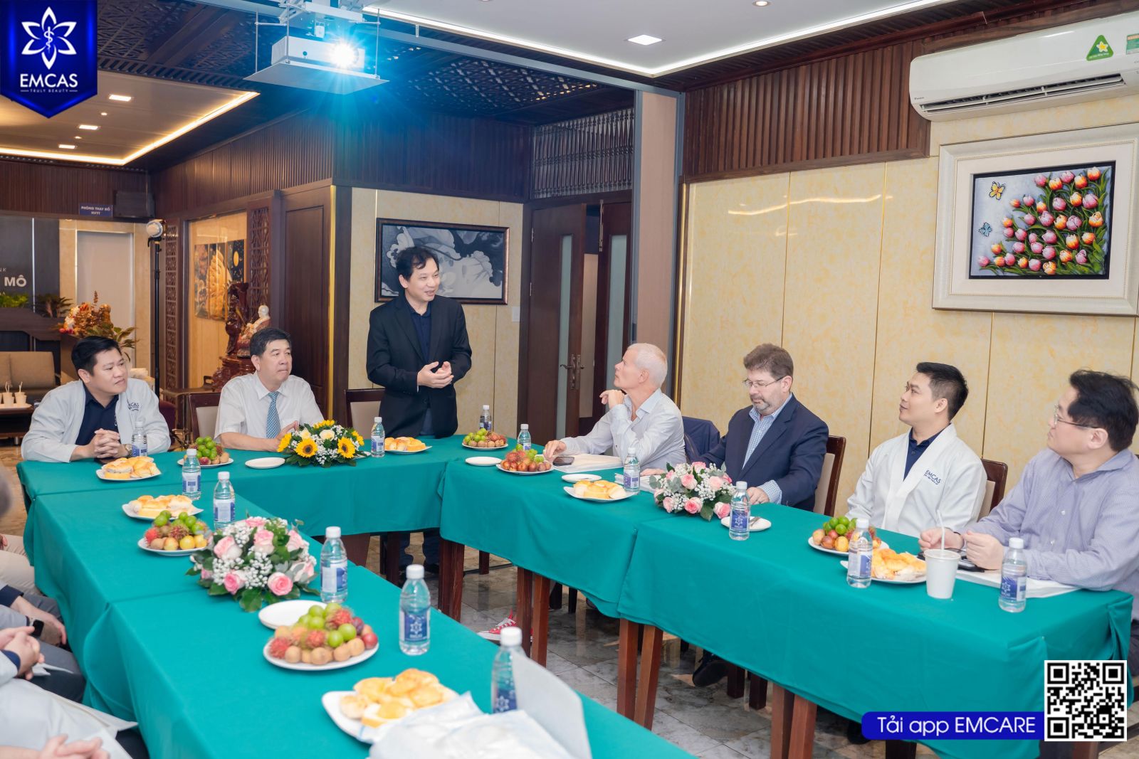 Bệnh Viện Thẩm Mỹ EMCAS chào đón các Báo cáo viên quốc tế đến thăm sau Hội nghị Khoa học PARS 2025