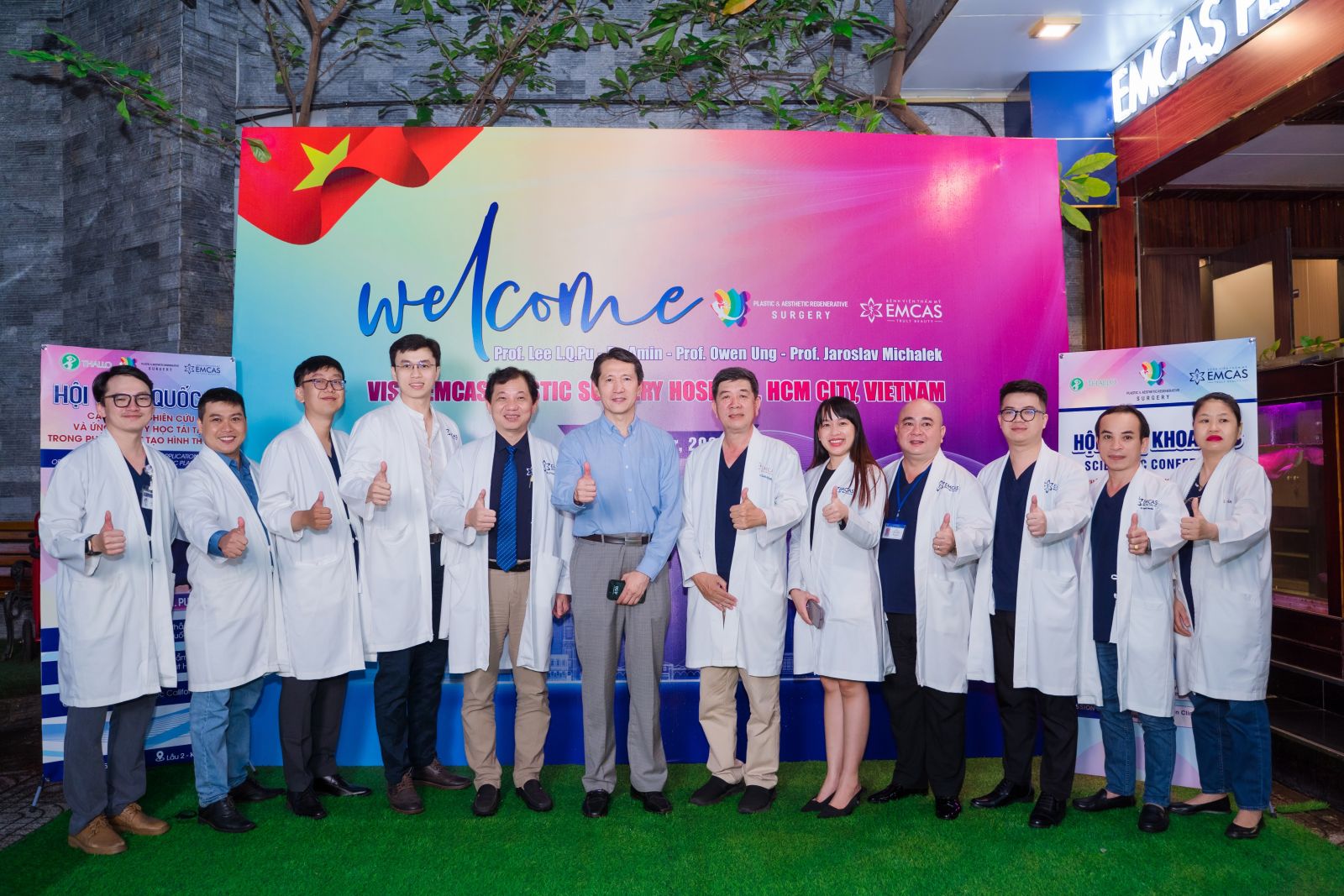 Bệnh Viện Thẩm Mỹ EMCAS Chào Đón Các Báo Cáo Viên Nước Ngoài Đến Thăm
