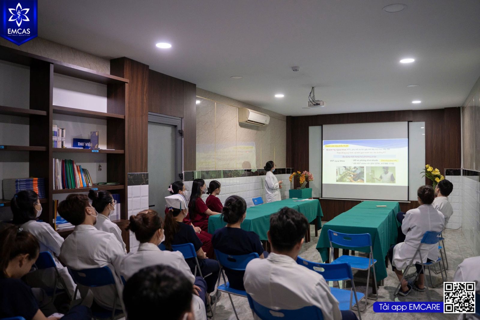 Chương Trình Tập Huấn Và Đào Tạo Kiểm Soát Nhiễm Khuẩn Năm 2025 Của Bệnh Viện Thẩm Mỹ EMCAS