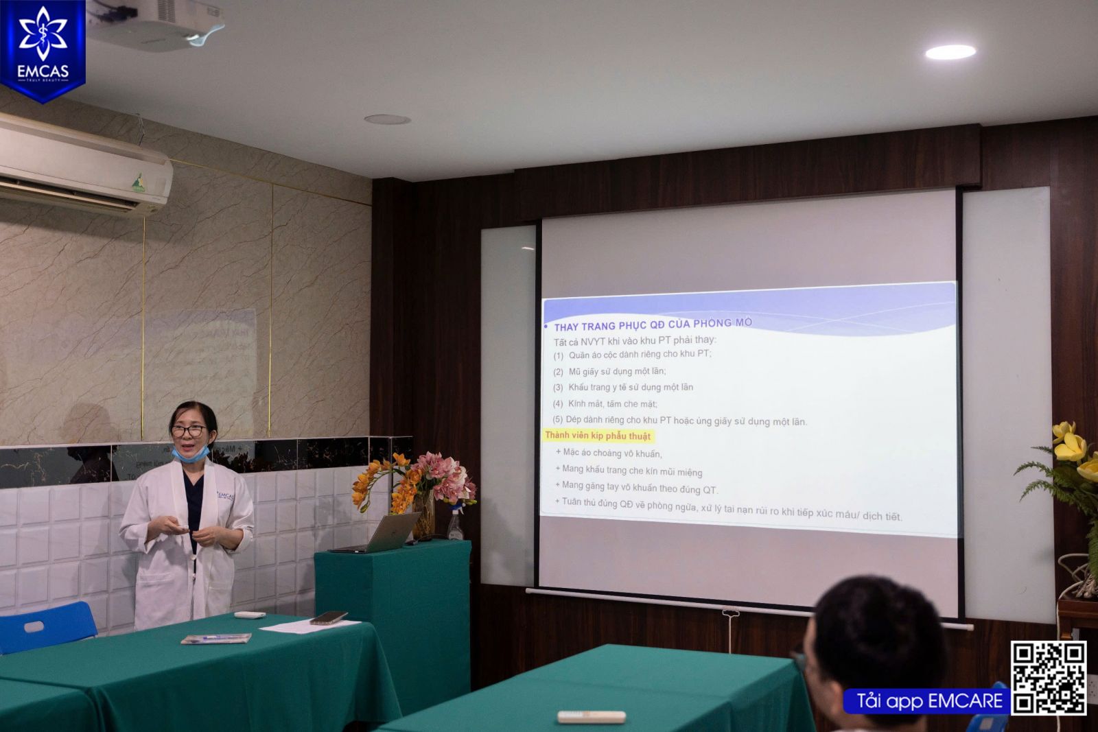 Chương Trình Tập Huấn Và Đào Tạo Kiểm Soát Nhiễm Khuẩn Năm 2025 Của Bệnh Viện Thẩm Mỹ EMCAS