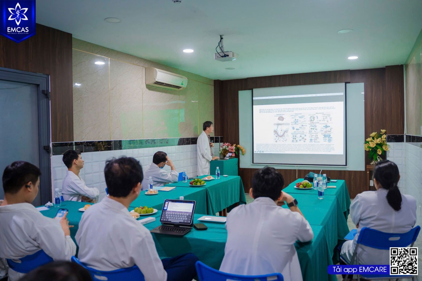 Lớp Học “Phẫu Thuật Tạo Hình Thẩm Mỹ Vùng Mặt”