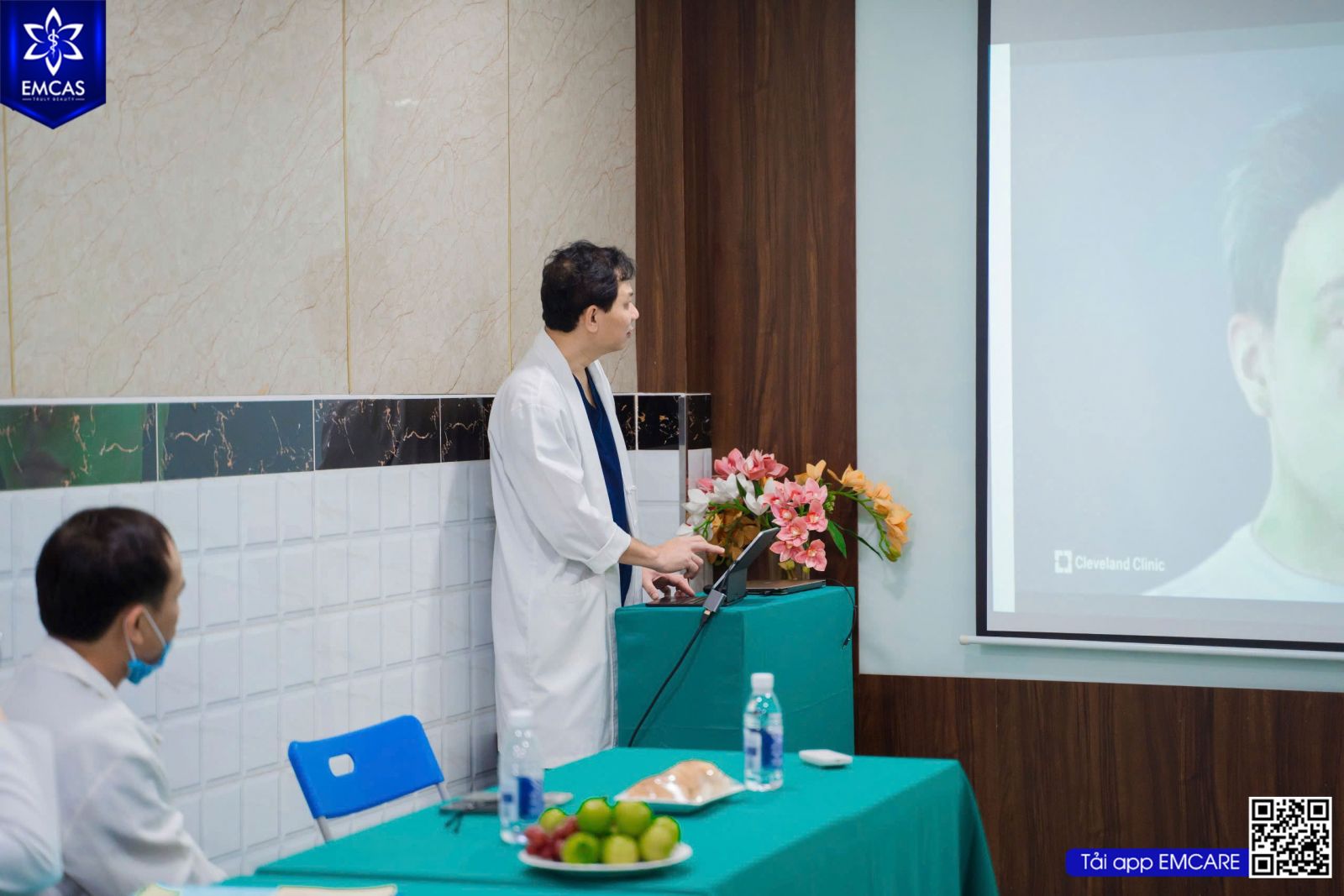 Lớp Học “Phẫu Thuật Tạo Hình Thẩm Mỹ Vùng Mặt”