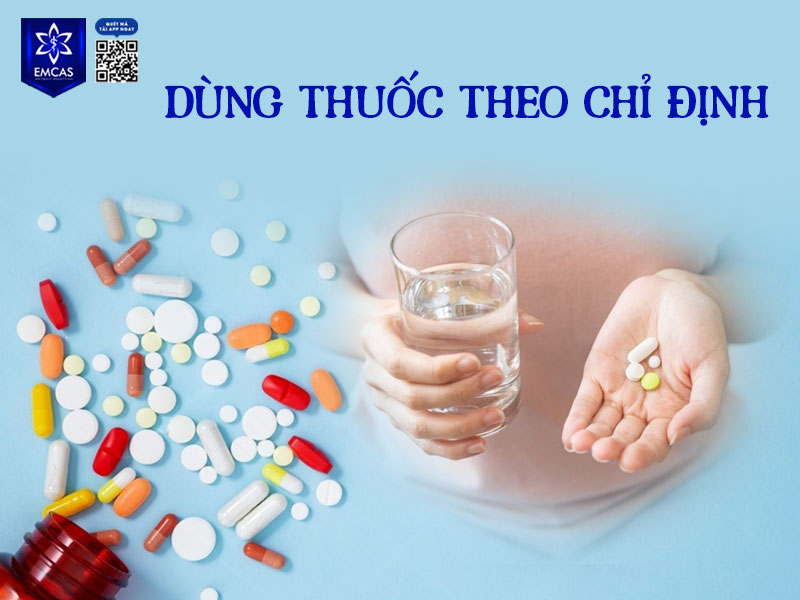 Sau phẫu thuật, bác sĩ sẽ kê đơn thuốc bao gồm kháng sinh để phòng nhiễm trùng và thuốc giảm đau để kiểm soát khó chịu.