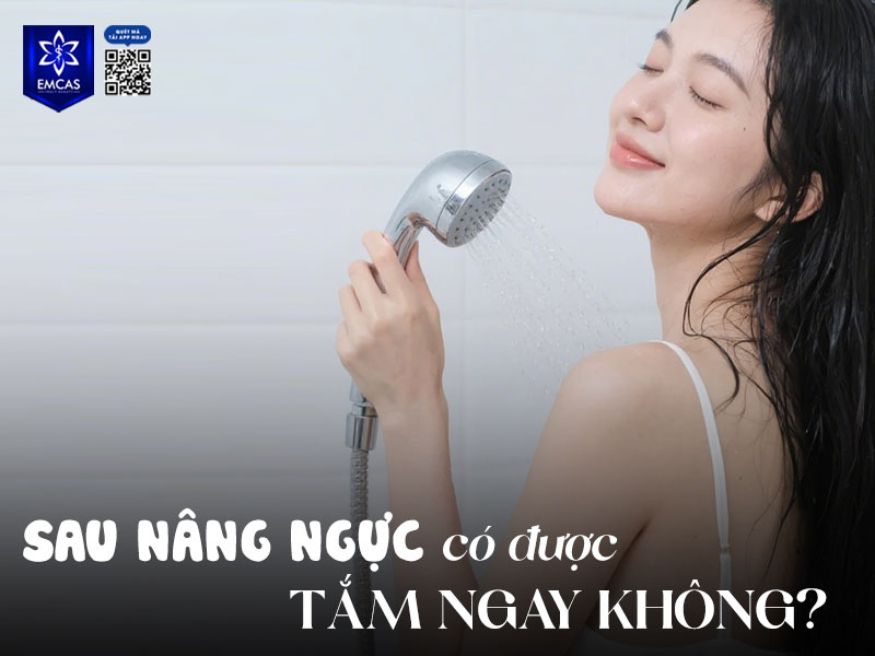 Bạn KHÔNG nên tắm ngay sau phẫu thuật nâng ngực vì lúc này vết mổ còn mới, chưa khép hoàn toàn và rất dễ bị nhiễm trùng nếu tiếp xúc trực tiếp với nước.