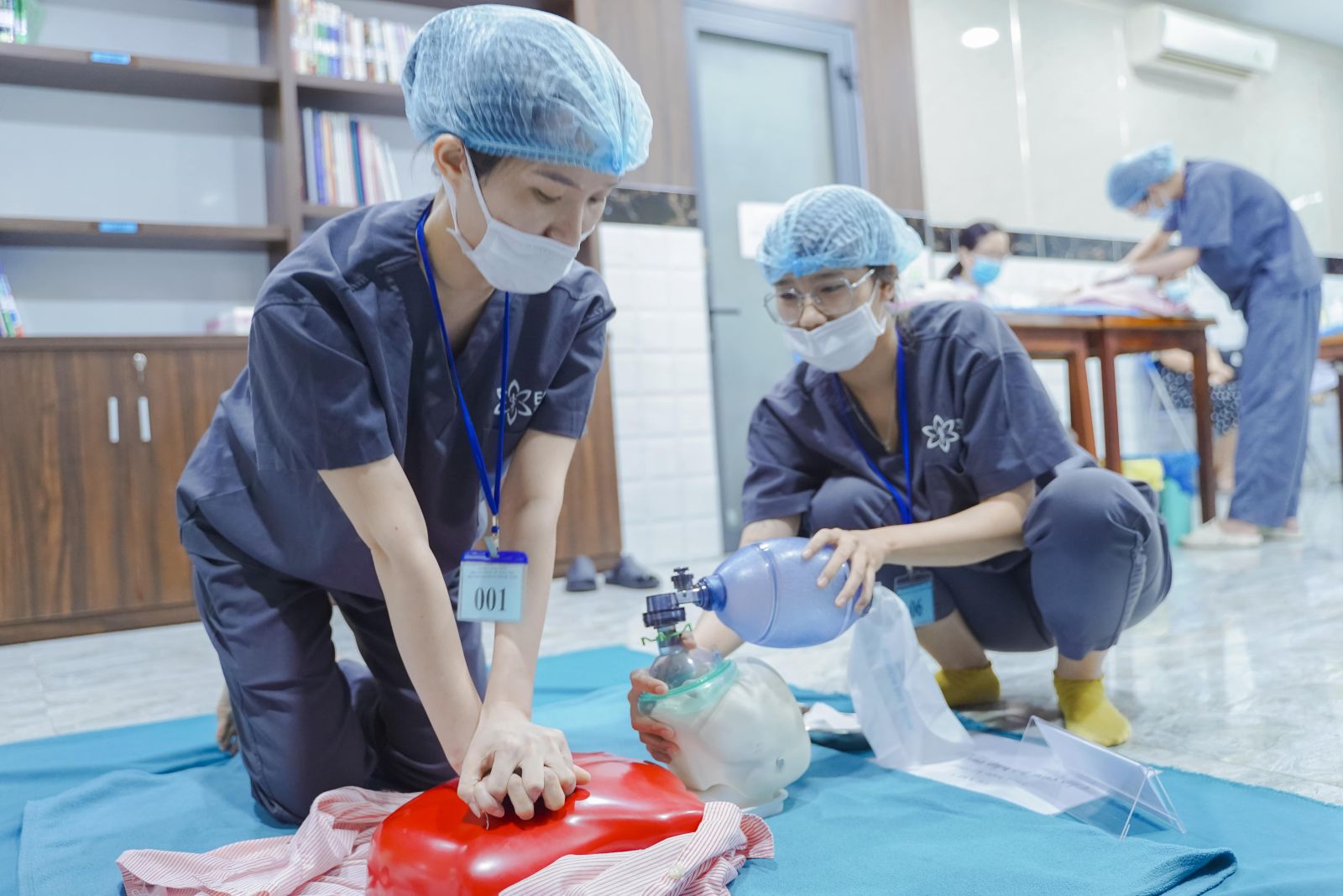 BẾ GIẢNG KHÓA ĐÀO TẠO LIÊN TỤC CẬP NHẬT KIẾN THỨC TRONG THỰC HÀNH CHĂM SÓC ĐIỀU DƯỠNG