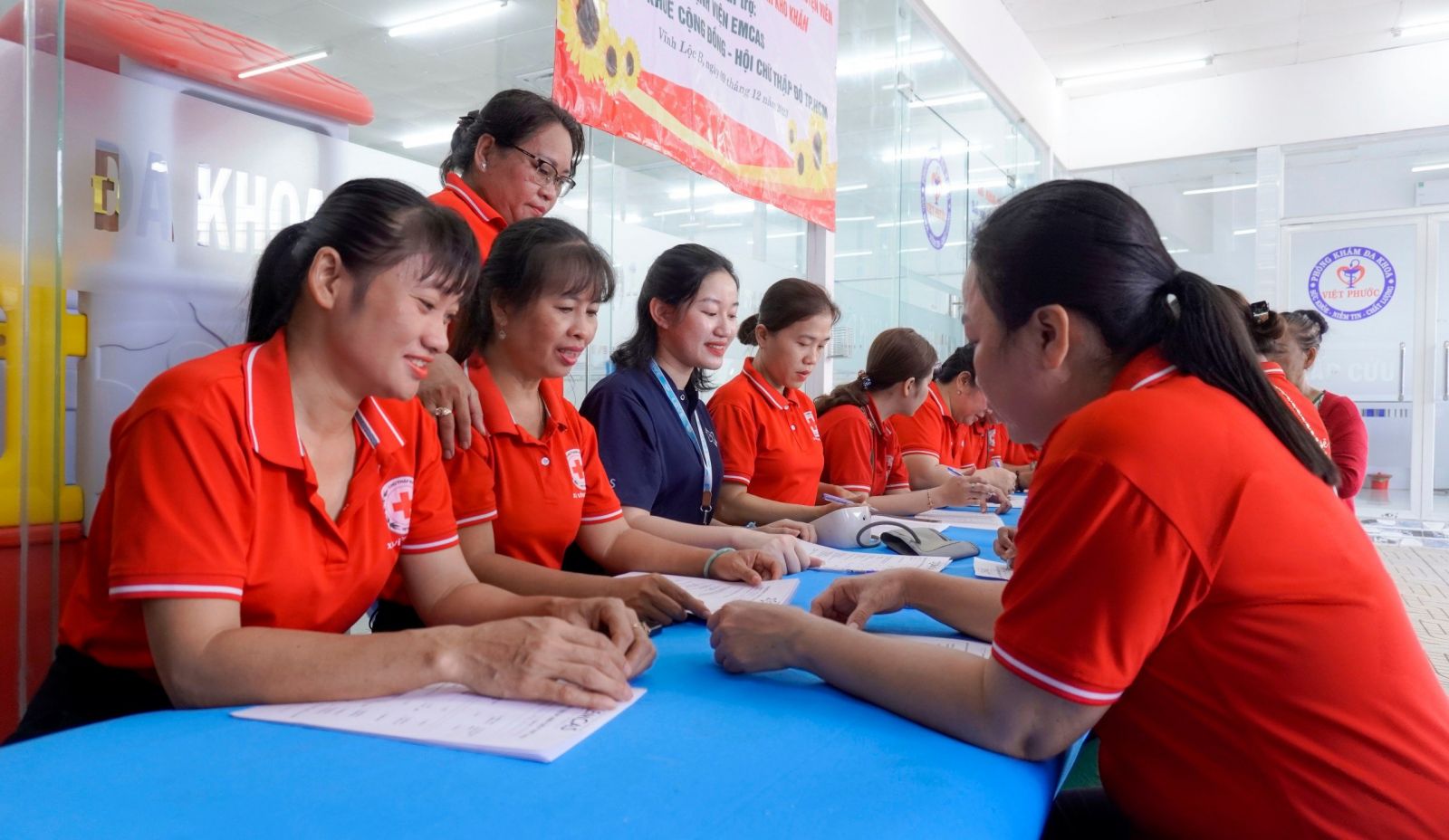 Khám Tầm Soát Ung Thư Vú Cho Phụ Nữ Xã Vĩnh Lộc B - Bình Chánh